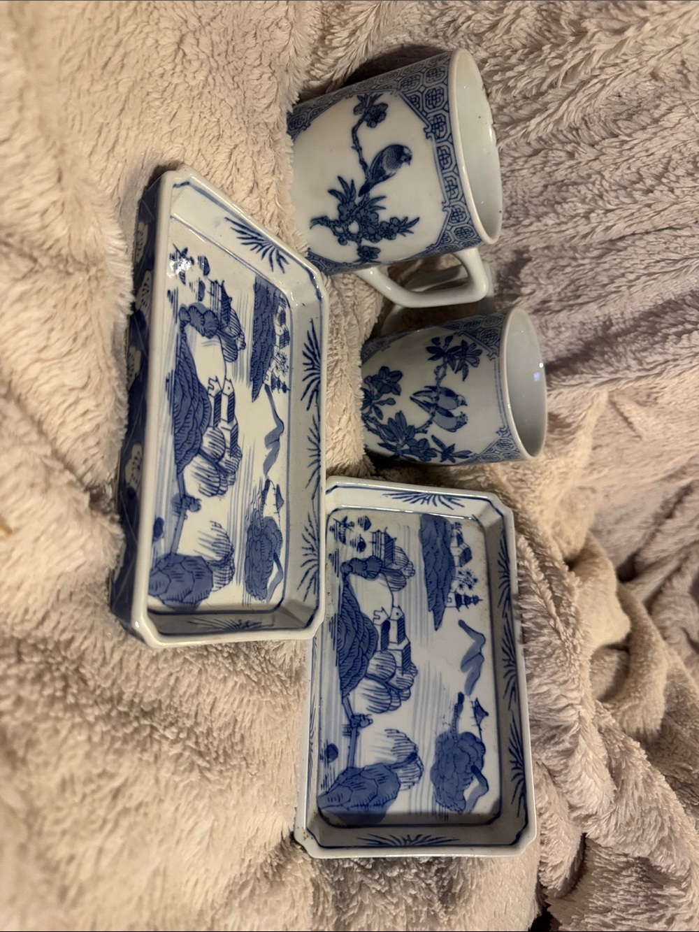 Blue and White Porcelain Home Art Set - Brand Unspecified